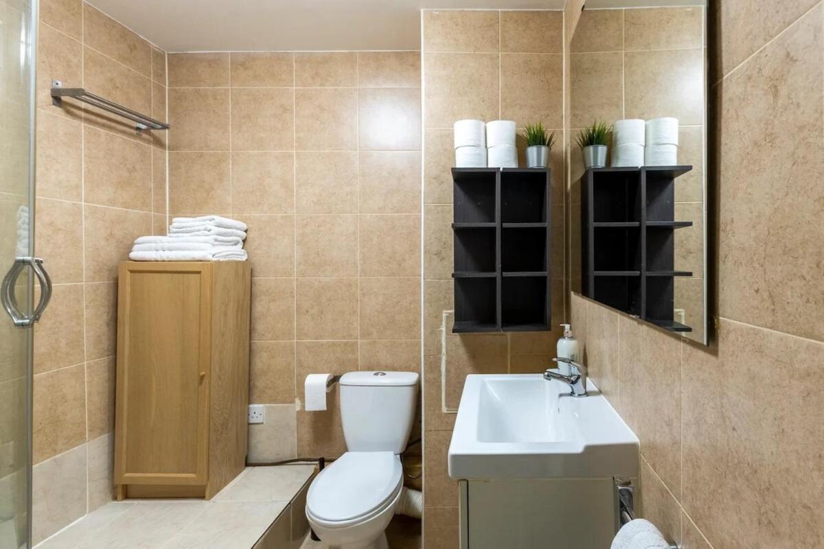 לונדון Camden Apartment By Morethanstays מראה חיצוני תמונה